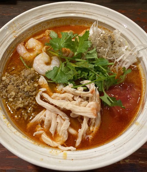 「【限定】トマト＆トムヤムクンらーめん　８５０円」@信楽茶屋 横浜鶴見本店の写真