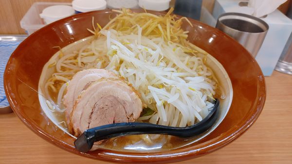 「大ラーメン・麺増し・味付けネギ(ヤサイ)￥1,130」@豚山 蒲田店の写真