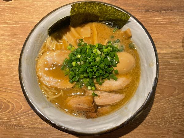 「得製らーめん(¥1,050)」@風雲児 東京ラーメン横丁店の写真