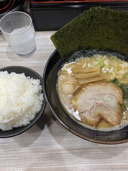 「ラーメン＋のり＋ライス」@金壱家の写真