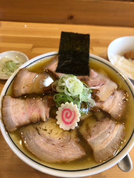 「チャーシュー麺(1100円)　サービスライス」@there is ramenの写真