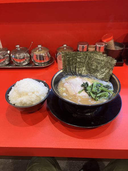 「ラーメン　海苔増し」@横浜家系ラーメン 志田家 蒲田店の写真