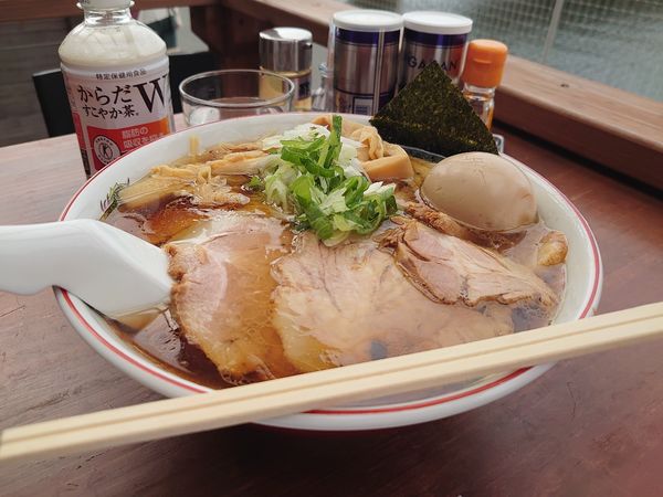「チャーシュー麺（醤油）大盛」@貝だし地鶏中華そば あん藤 えのしま店の写真