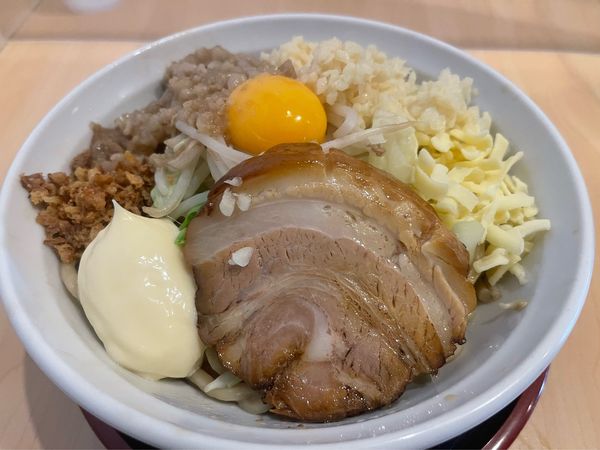 「ぶんぶんまぜそば大盛（ニンニク､アブラ）」@麺屋 虎次郎の写真