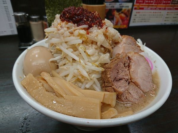 「醤油ラーメン 全マシ」@ラーメンいつきの写真