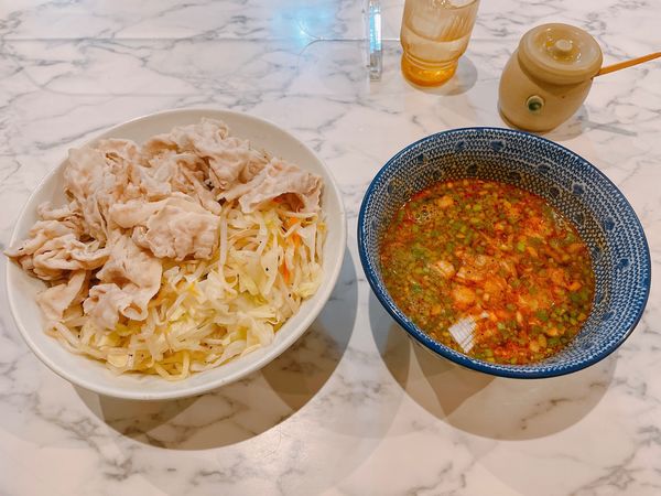 「豚しゃぶ辛つけ麺」@中華料理 雁川の写真