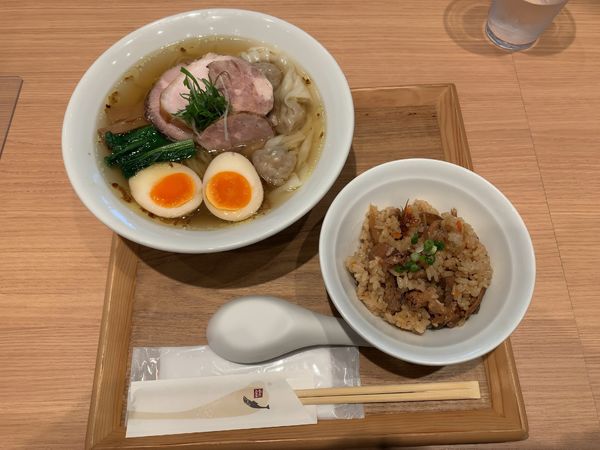 「【鉢ノ葦葉】特製塩らー麺1900円」@ラーメンWalkerキッチンの写真