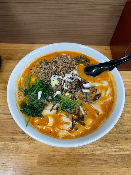 「四川坦々麺(825円)」@華隆餐館の写真