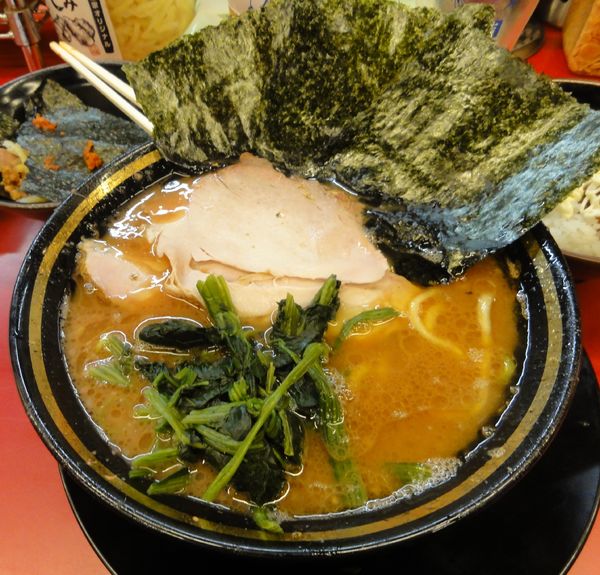 「ラーメン750円🍺🍺半ライス」@柏 王道家の写真