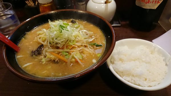 「野菜ラーメン（味噌）」@中華栄雅の写真
