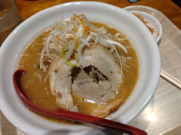 「味噌ラーメン(９００円)」@らーめん 蓮の写真