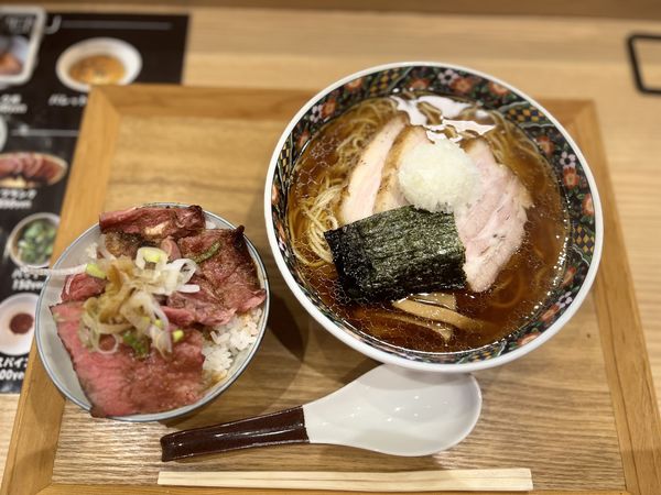 「ザ.ラーメン1080円＋シュラスコ丼500円」@Handicraft Worksの写真