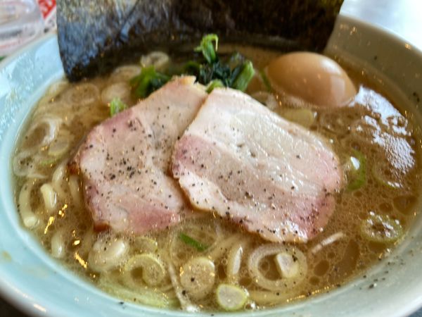 「横浜家系ラーメン藤崎家+味玉」@らあめん花月嵐 ひたちなか高場店の写真