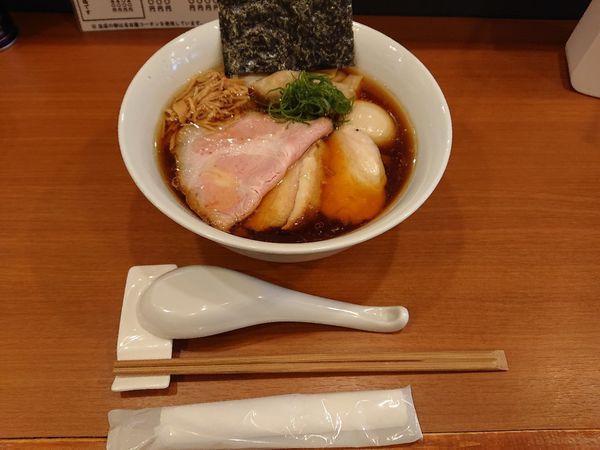 「特製ラーメン（１２００円）」@自家製手もみ麺 鈴ノ木の写真