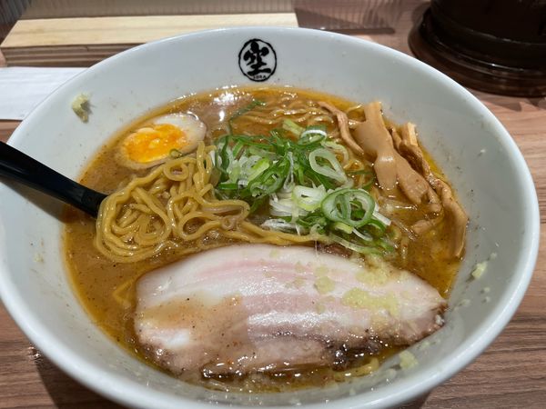 「味噌らーめん940円」@らーめん空 新千歳空港店の写真