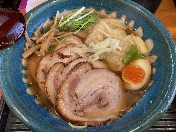 「チャーシューワンタン麺」@支那そば やまいちの写真