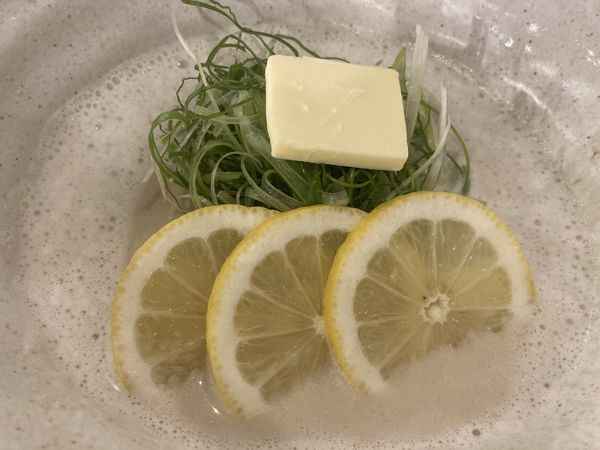 「Lemonバター鶏そば(大)」@鶏そばと酒と肴 東京GET54の写真