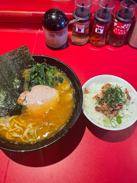「ラーメン、チャーシュー丼」@厚木家の写真