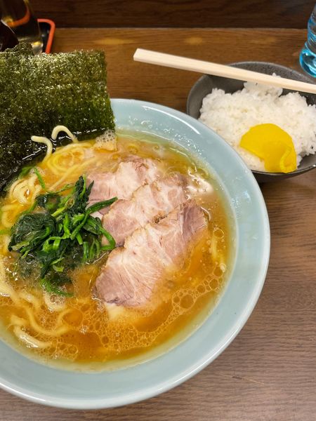 「ラーメンチャーシュートッピングライス」@寿々㐂家の写真