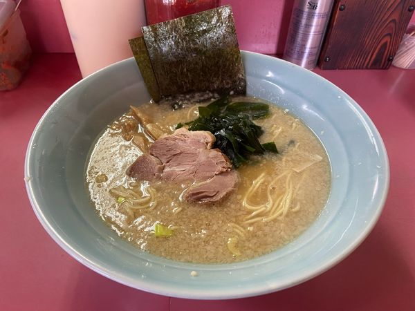 「ラーメン700円 中盛り100円」@ラーメンショップ 埼大店の写真