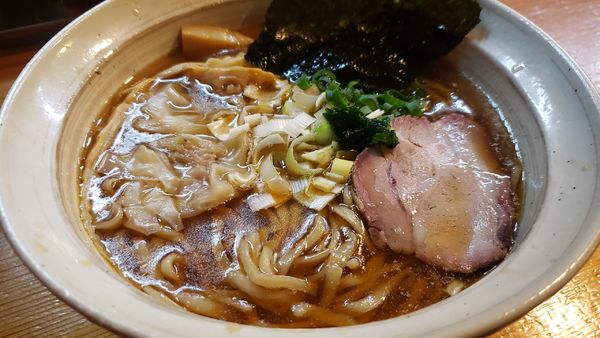 「煮干し中華そば＋ワンタン」@はりけんラーメン 南店の写真