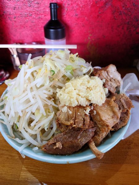 「チャーシュー麺　野菜マシ  ニンニク」@ラーメン髭の写真