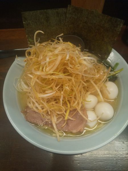 「ねぎラーメン（塩）・うずら増し」@爛々亭の写真