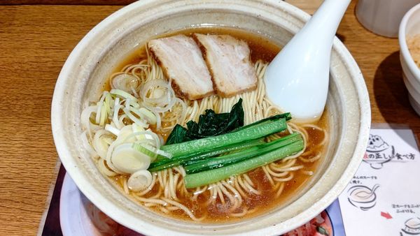 「煮干しそば」@濃厚煮干しそば 丸にたちばなの写真