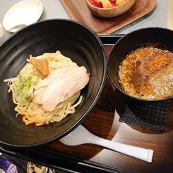 二郎つけ麺レッド