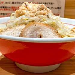 中ラーメン 極太麺（250g）¥890