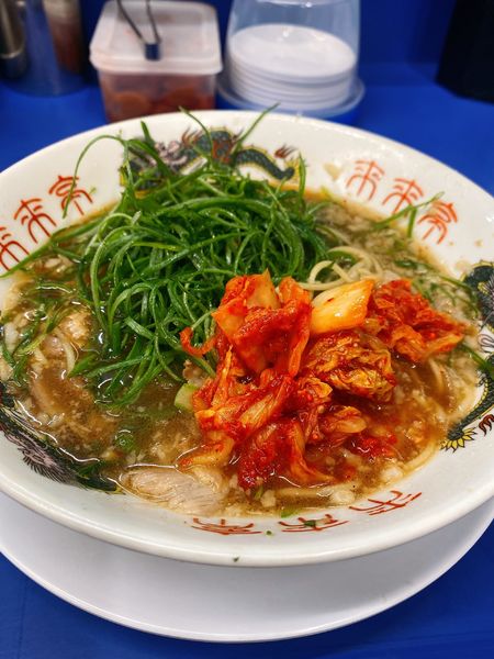 「葱ラーメン（キムチトッピング）」@来来亭 岩国店の写真