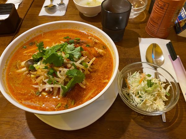 「トムヤムクンラーメン（大盛）セット 1,090円」@タイ料理トムヤムくんの写真