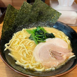 ラーメン醤油　790円