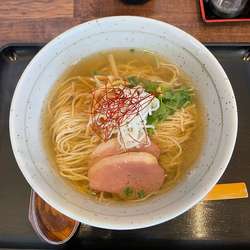 鴨出汁ラーメン　白醤油