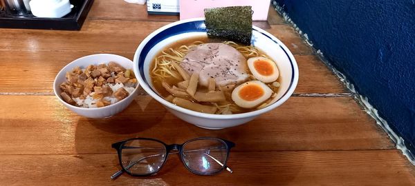 「中華そば(麺大盛、ミニチャーシュー丼、味付き半熟玉子全て無料)」@和風ラーメン 和鉄の写真