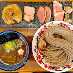 ★濃厚豚骨魚介つけめん(並)🍜1,600圓