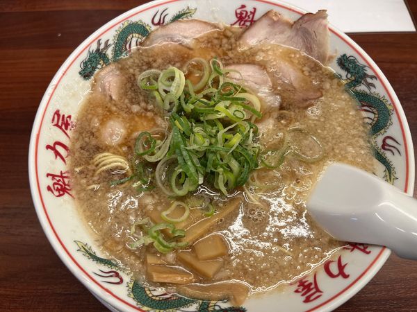「特製醤油ラーメン　麺硬め」@ラーメン魁力屋 三郷店の写真