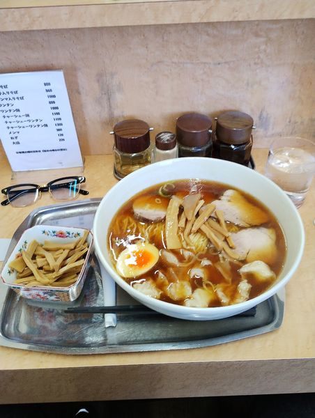 「チャーシューワンタン麺+メンマ　1600円」@一ノ割大勝軒の写真