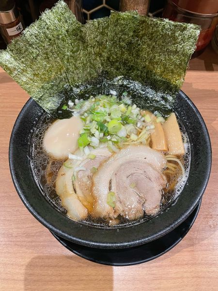 「中華そば(690円)」@横浜家系ラーメン 石川家の写真