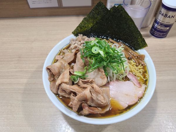 「悪だくみラーメン 鹿」@覆めん 花木の写真