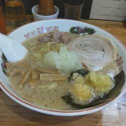 背脂醤油ラーメン