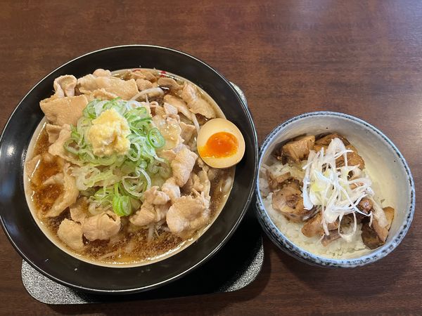 「ジンジャー醤油肉そば　880円」@麺屋むげんの写真