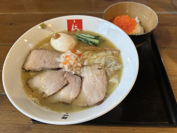 「特製焼干しそばしょっつる・はまち(焼)100%」@麺切り 白流の写真