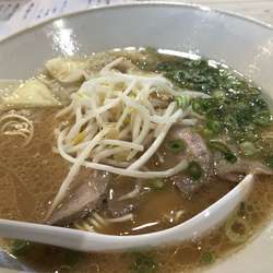 ワンタン麺