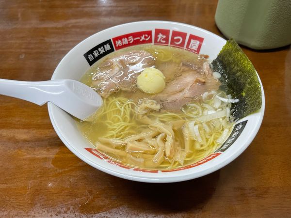 「塩バターラーメン」@地鶏ラーメン たつ屋の写真