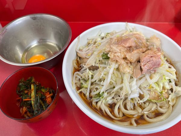 「小ラーメン+生卵+キムチ(ニンニク、アブラ)」@ラーメン二郎 越谷店の写真