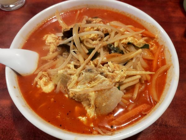 「辛辛ラーメン」@ビックラーメン 虎ノ門店の写真