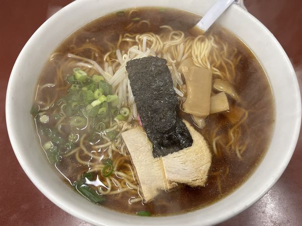 「醤油ラーメン（大）」@まんぷく亭の写真