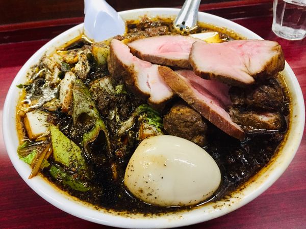 「【限定】特製すず喜ブラック【1090円】」@鶏こく中華 すず喜の写真