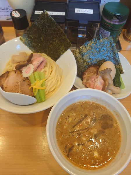 「特上濃厚煮干辛つけ麺(1400円)」@蕾 分家の写真